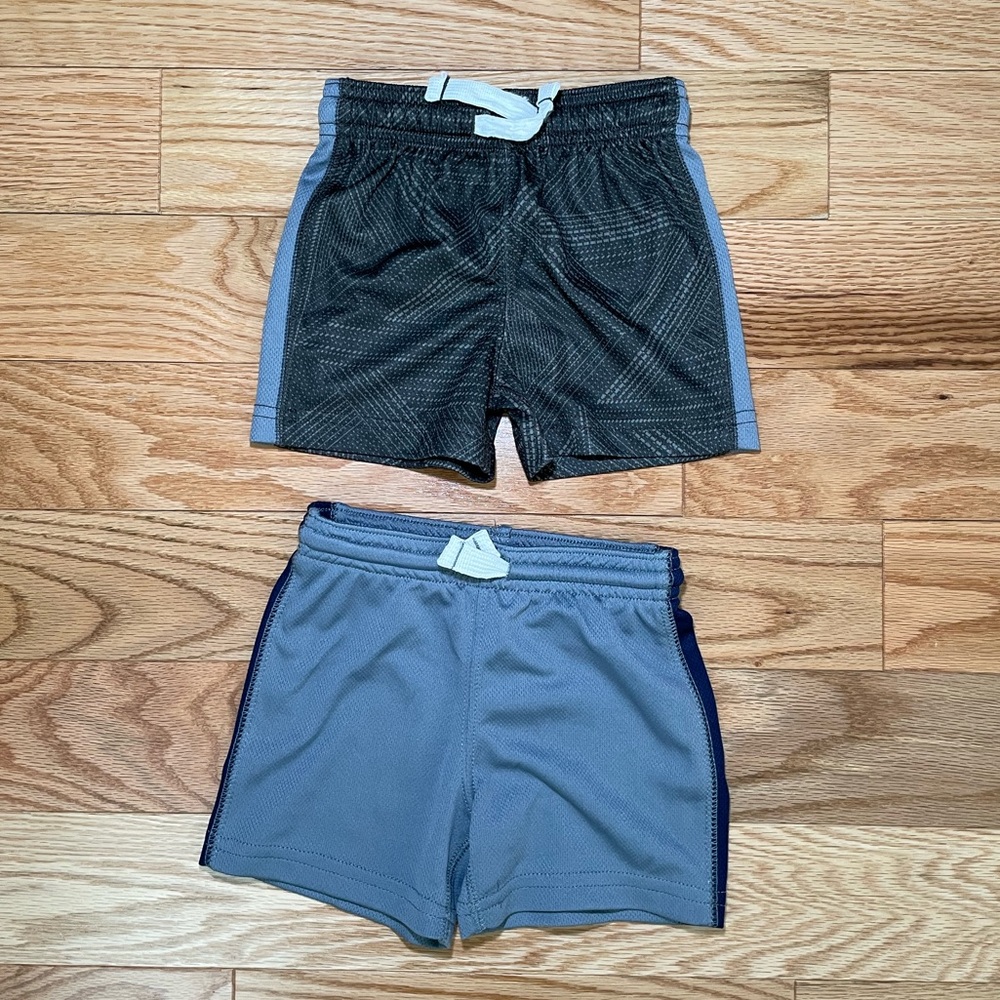 CARTER’S Bundle of 2 Baby Boy Gym Shorts - 6 months